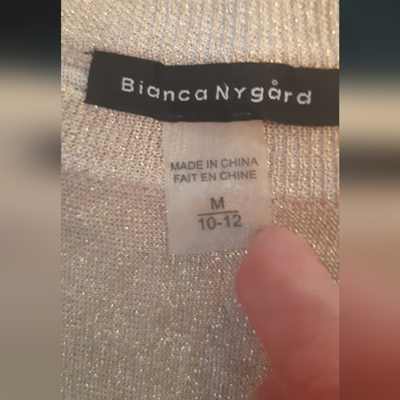 NWT Bianca Nygard Women's Gold Long Sleeve Knit Size Medium - Picture 4 of 5
